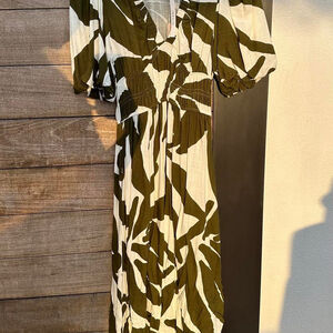 NWT Green and white midi dress #midi #mididress size xs